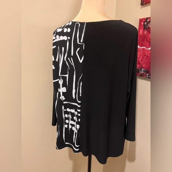 Joseph Ribkoff Color-blocked Printed Top
Style 221116, size 8 - Picture 6 of 8